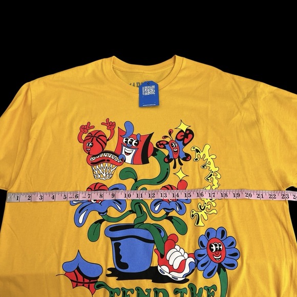Market Studios XL Unisex T-Shirt Tend The Market Graphic Tee Yellow Multi  New - Picture 6 of 10